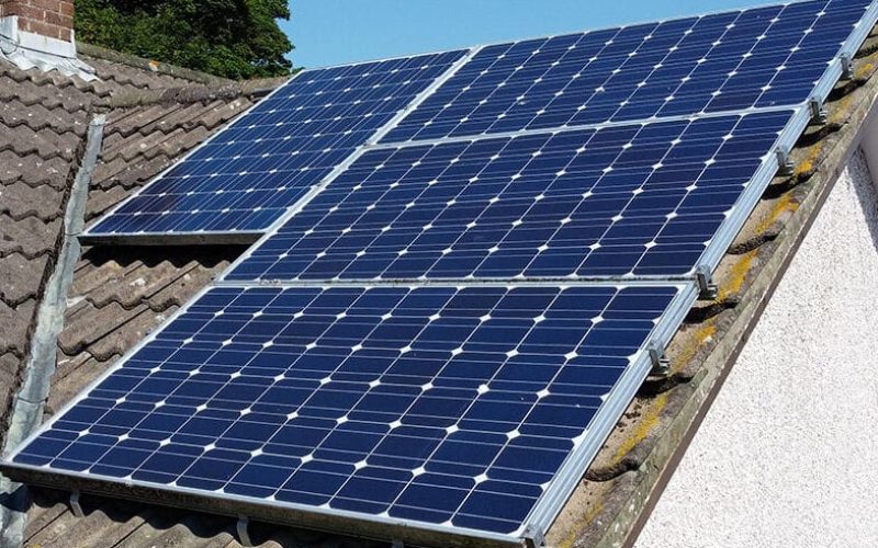 How Many Solar Panels Does a UK home need?